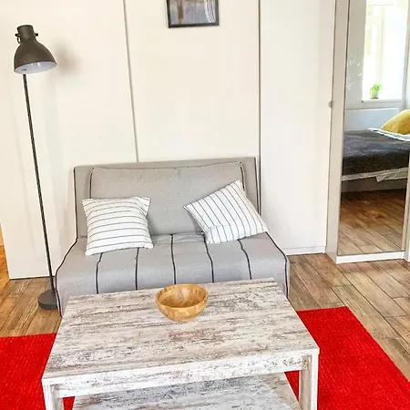 John Dee Apartment *